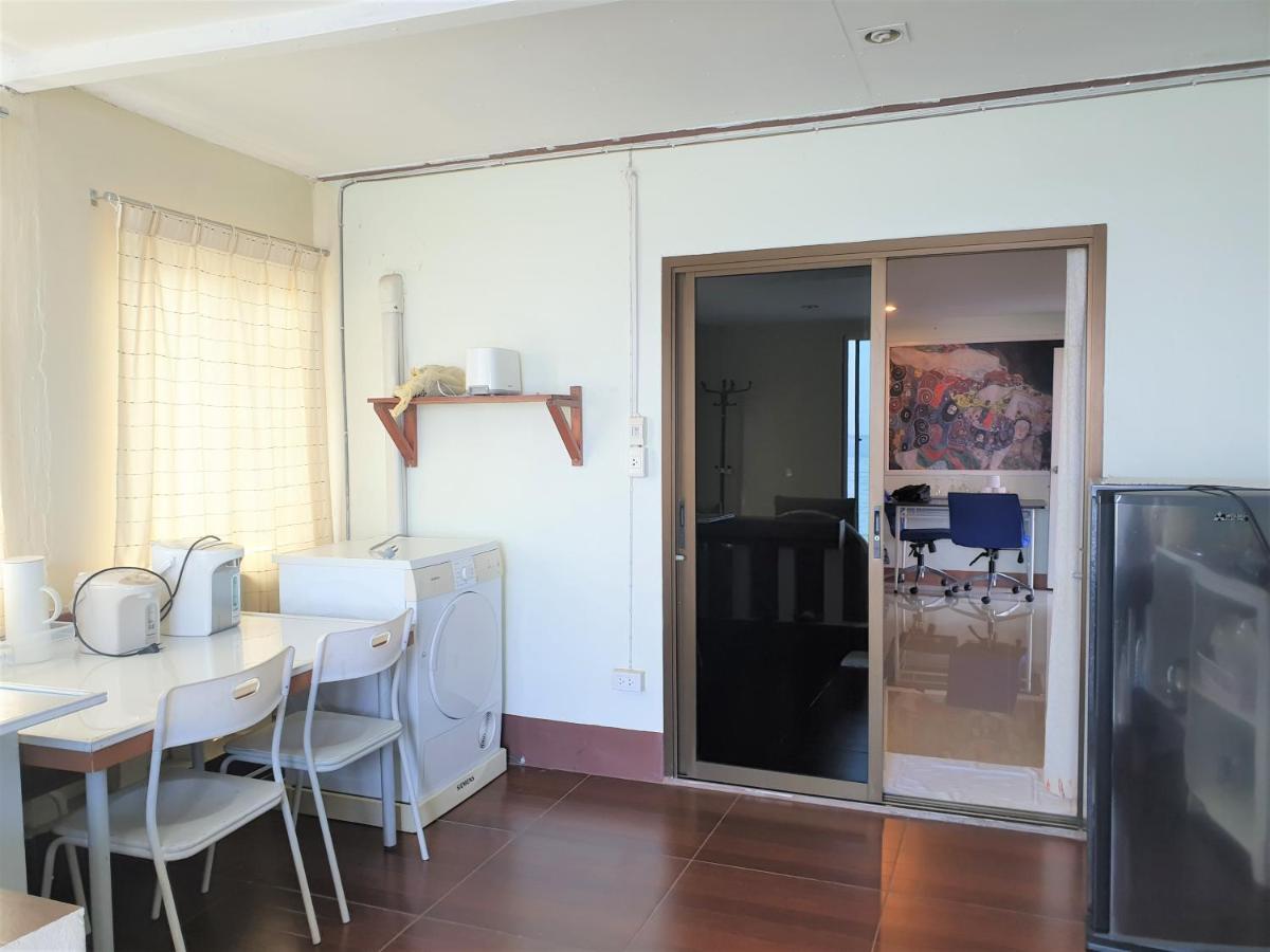 Samchai Hotel Sziracsa Kültér fotó